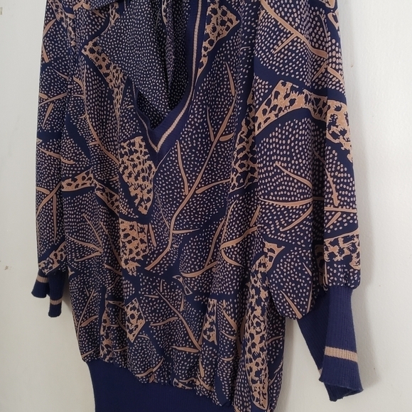 🌟 Host Pick 🌟  NU-MODE/VINTAGE/WOMEN'S blouse - Picture 3 of 5